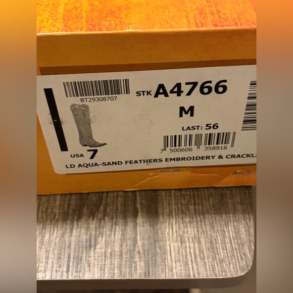 CORRAL LADIE'S AQUA-SAND FEATHERS EMBROIDERY & CRACKLED OVERLAY & STUDS TALL - Picture 5 of 5